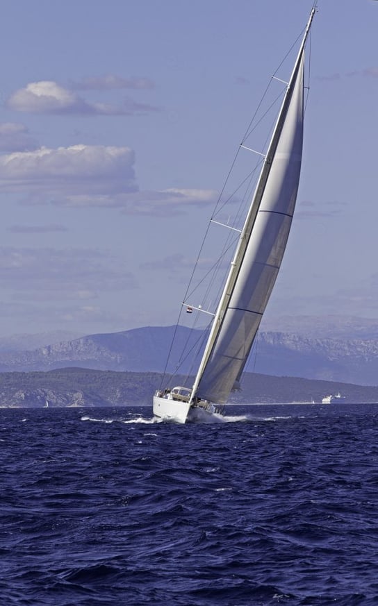 sailing yacht independent hotels